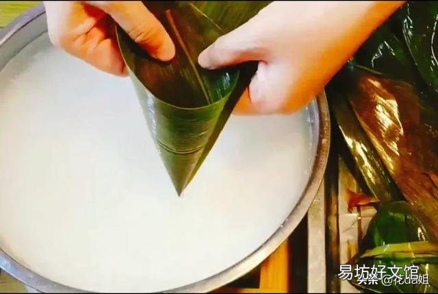 三角粽子的包法視頻慢動作 最簡單的三角粽子包法圖片