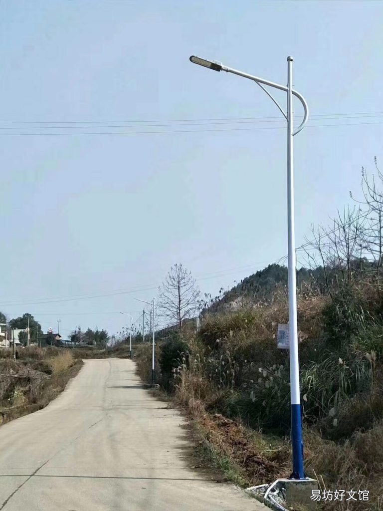 农村道路适合装太阳能路灯吗太阳能路灯使用寿命