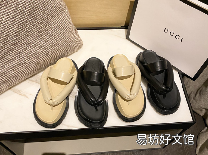 夏天出門穿人字拖還是一字拖 人字拖和普通拖鞋哪個舒服