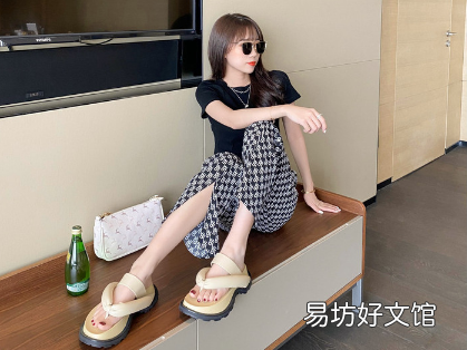 夏天出門穿人字拖還是一字拖 人字拖和普通拖鞋哪個舒服